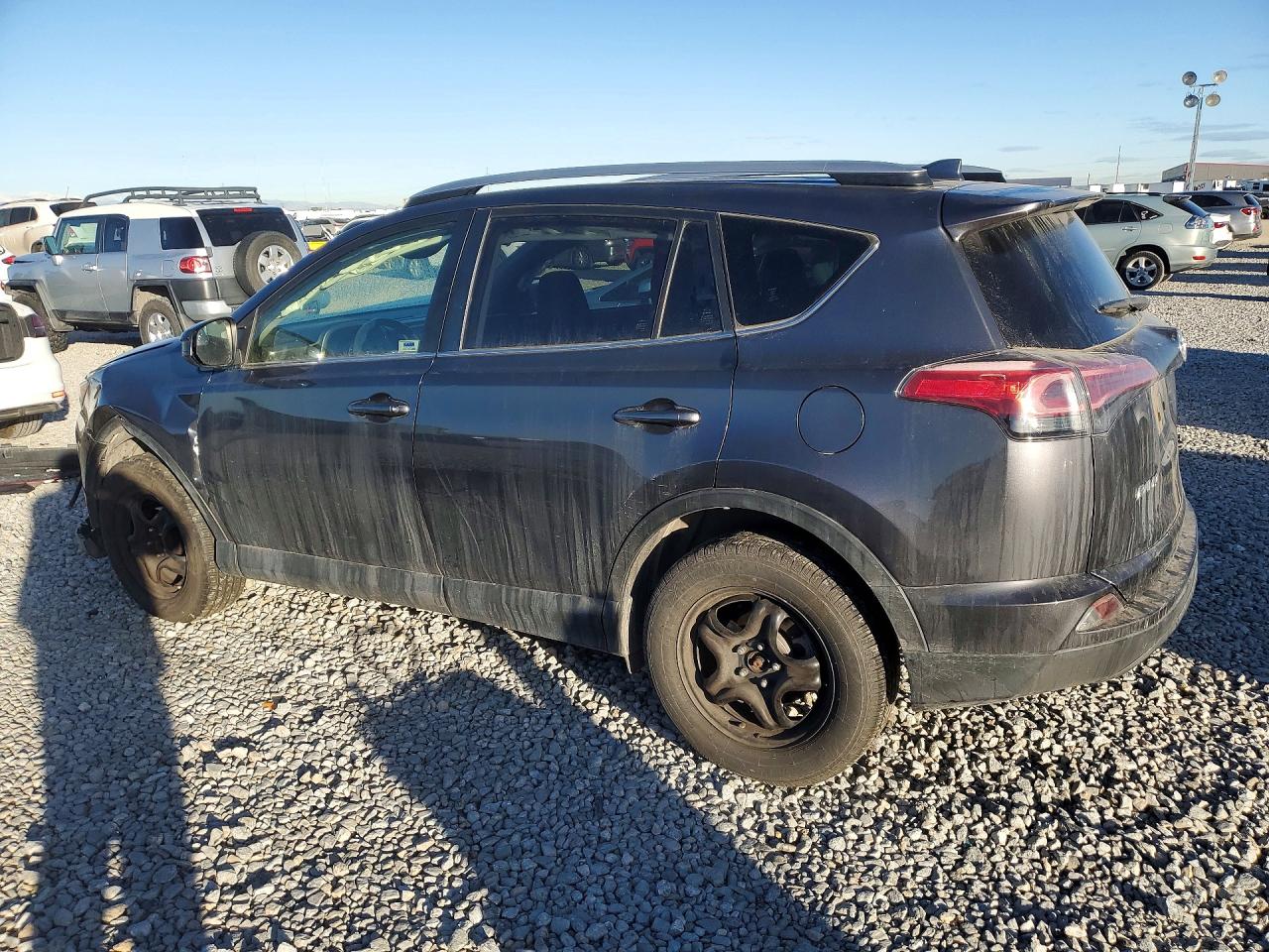 2018 TOYOTA RAV4 LE photo 2