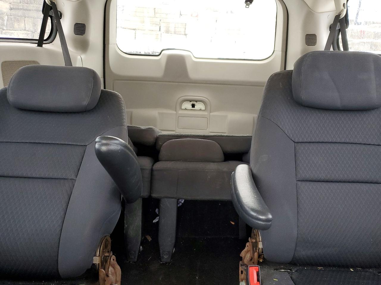 2010 DODGE GRAND CARAVAN SXT photo 10
