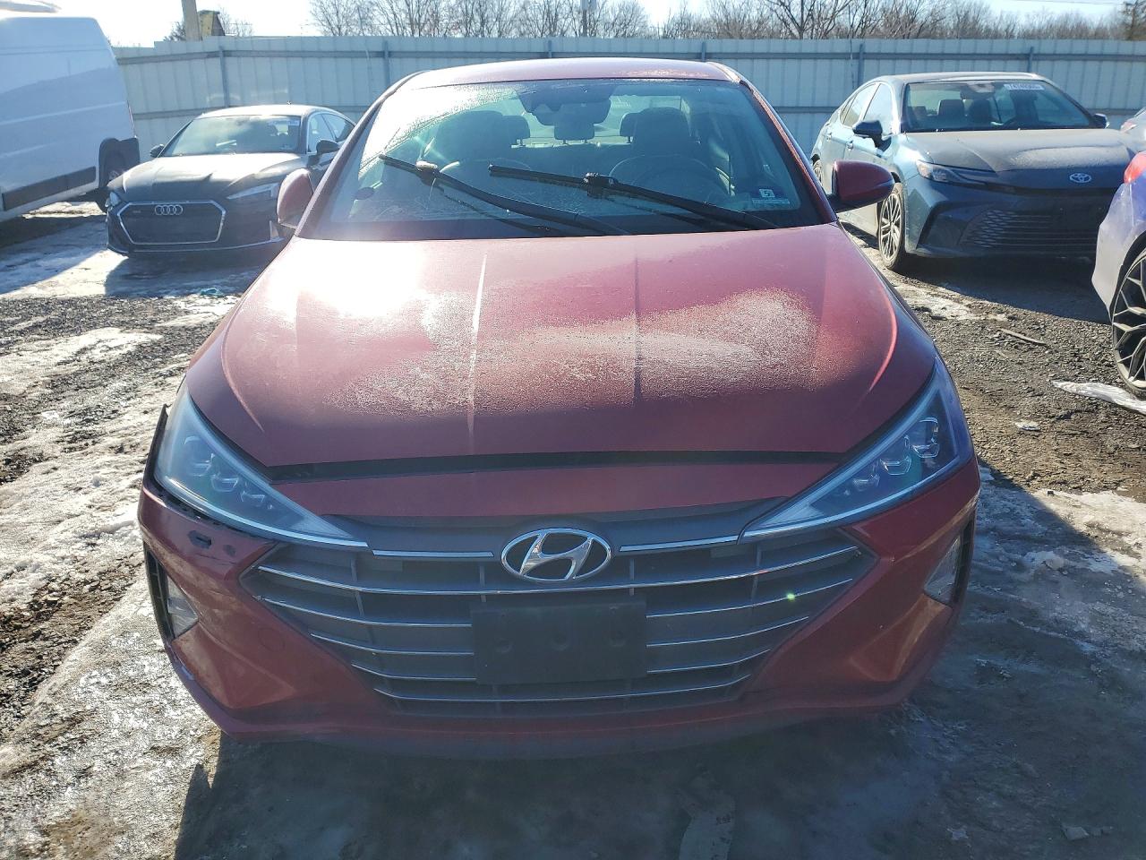 2019 HYUNDAI ELANTRA SEL photo 9