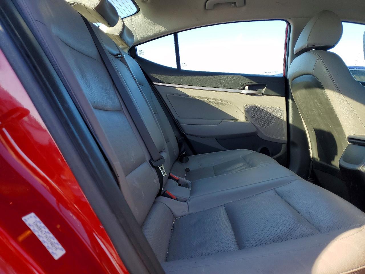 2019 HYUNDAI ELANTRA SEL photo 19