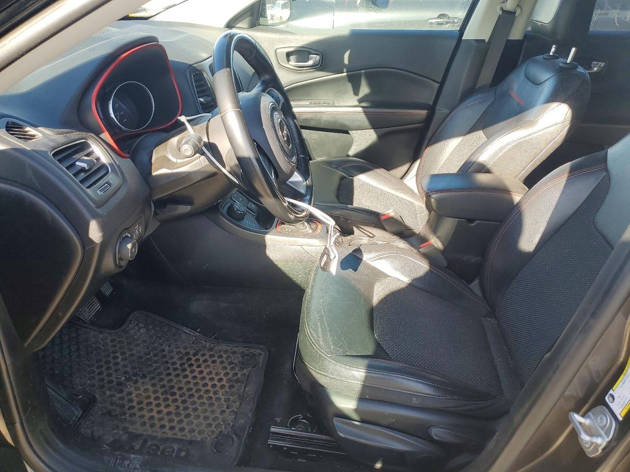 2019 JEEP COMPASS TRAILHAWK photo 13