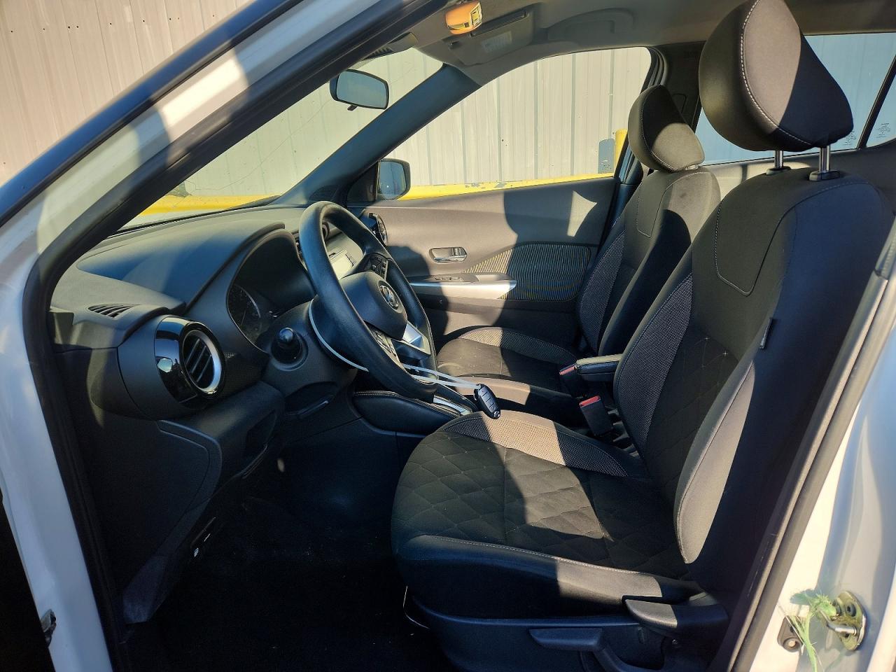 2020 NISSAN KICKS SV photo 13