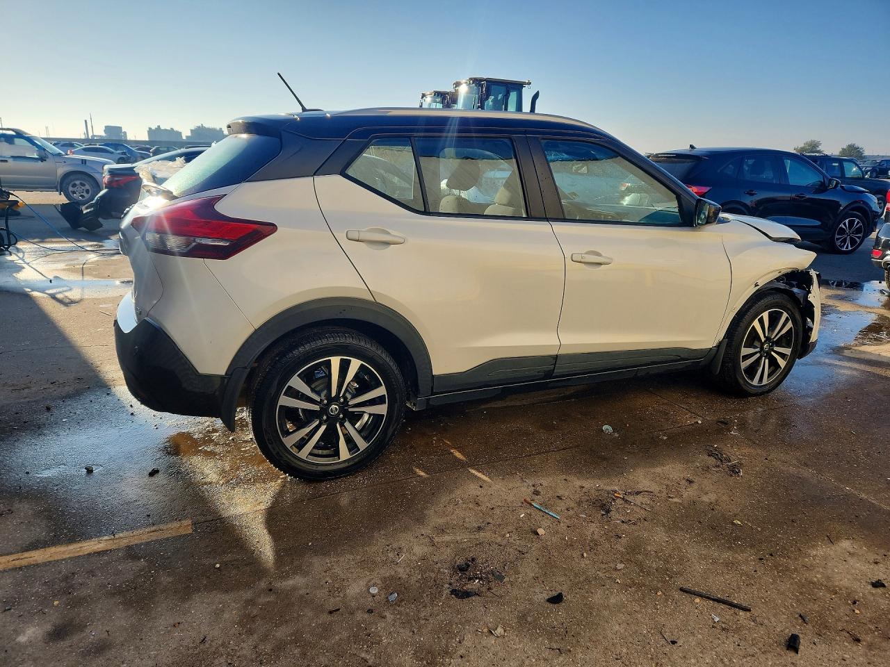2020 NISSAN KICKS SV photo 5