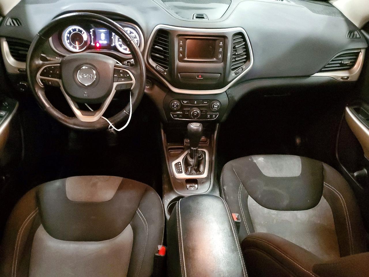 2018 JEEP CHEROKEE SPORT photo 8