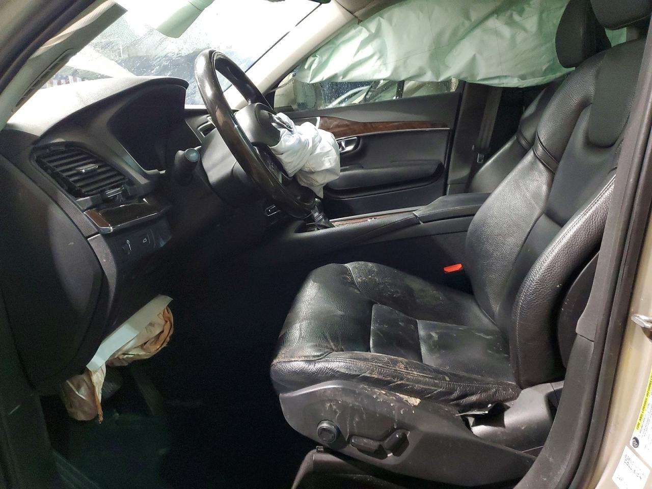 2016 VOLVO XC90 T6 photo 19