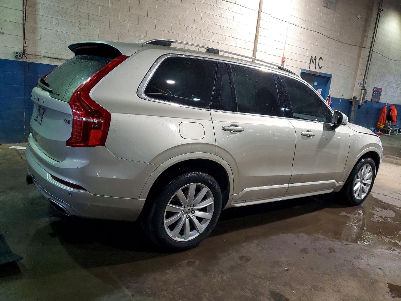2016 VOLVO XC90 T6 photo 7