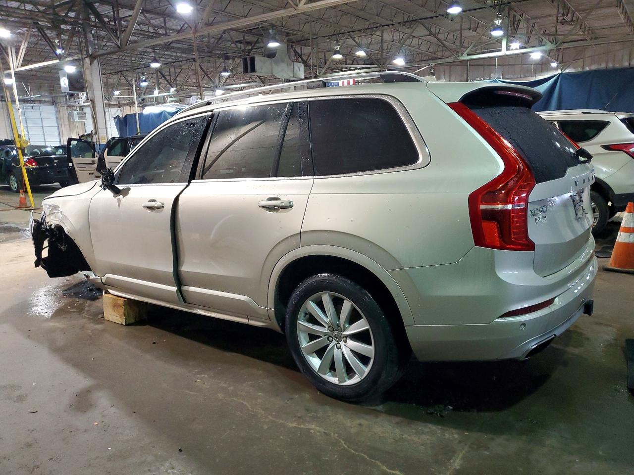 2016 VOLVO XC90 T6 photo 4