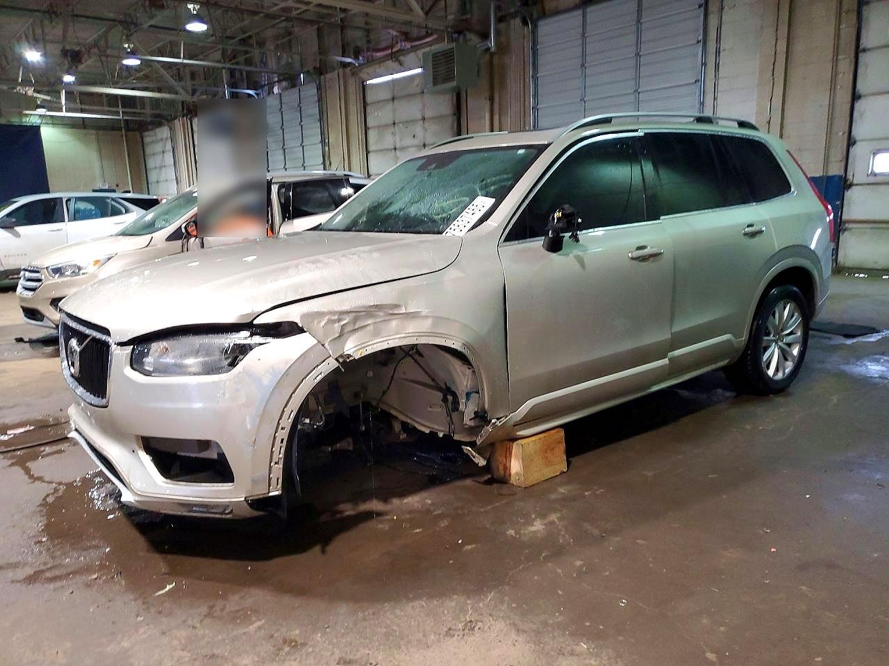 2016 VOLVO XC90