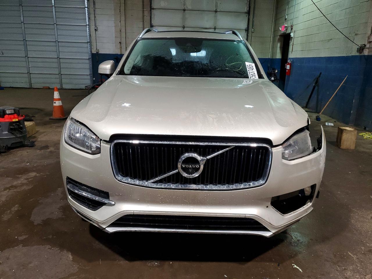 2016 VOLVO XC90 T6 photo 13