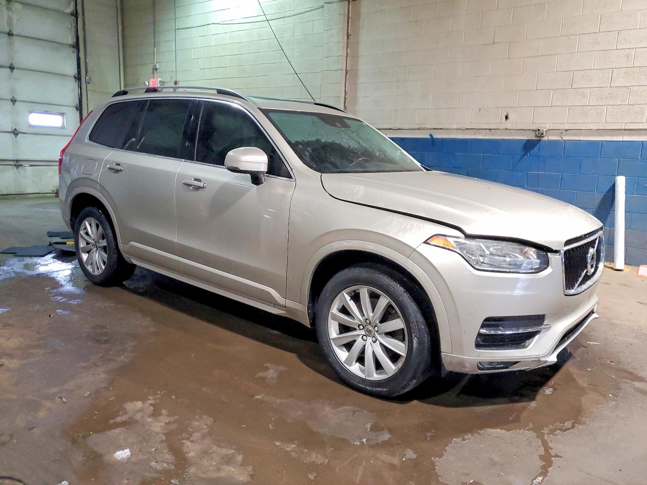 2016 VOLVO XC90 T6 photo 10