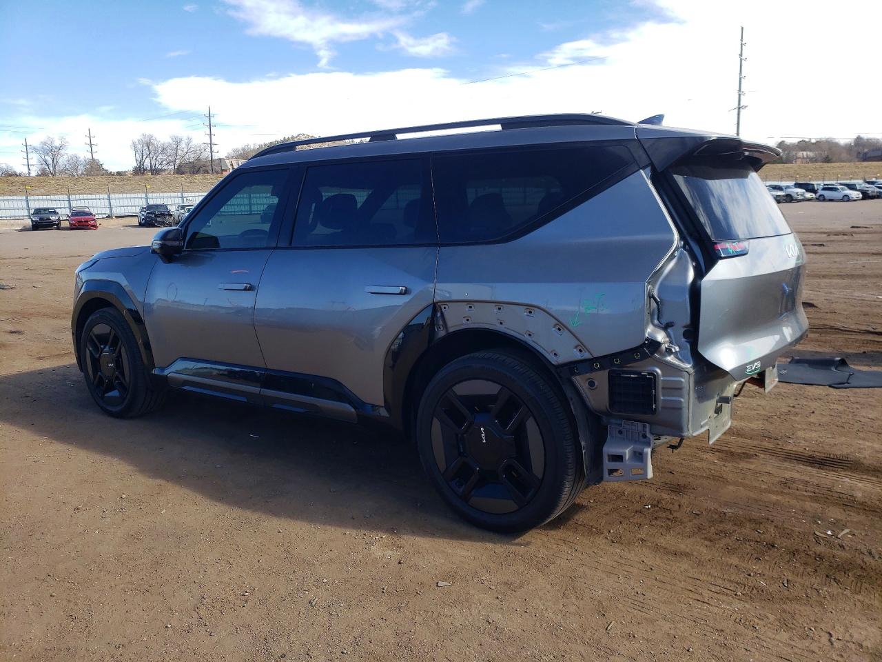 2024 KIA EV9 GT LINE photo 3