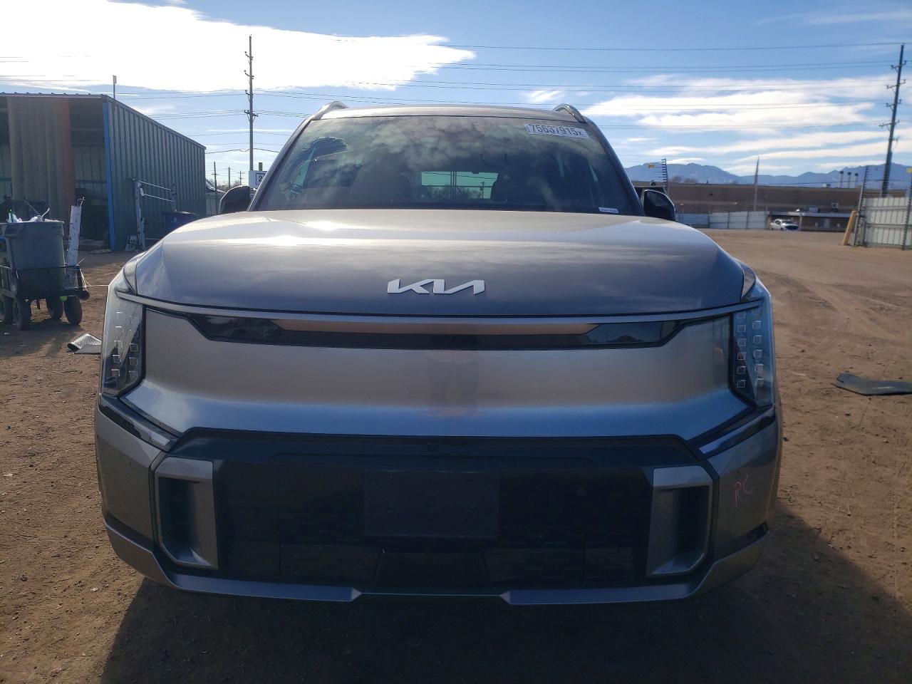 2024 KIA EV9 GT LINE photo 9