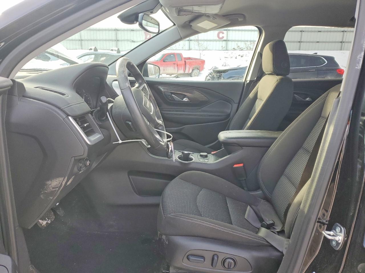 2024 GMC TERRAIN SLE photo 13