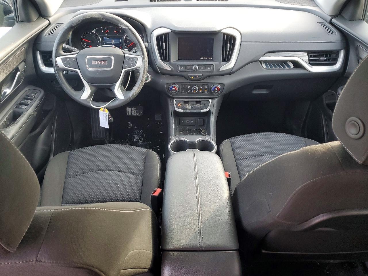 2024 GMC TERRAIN SLE photo 15