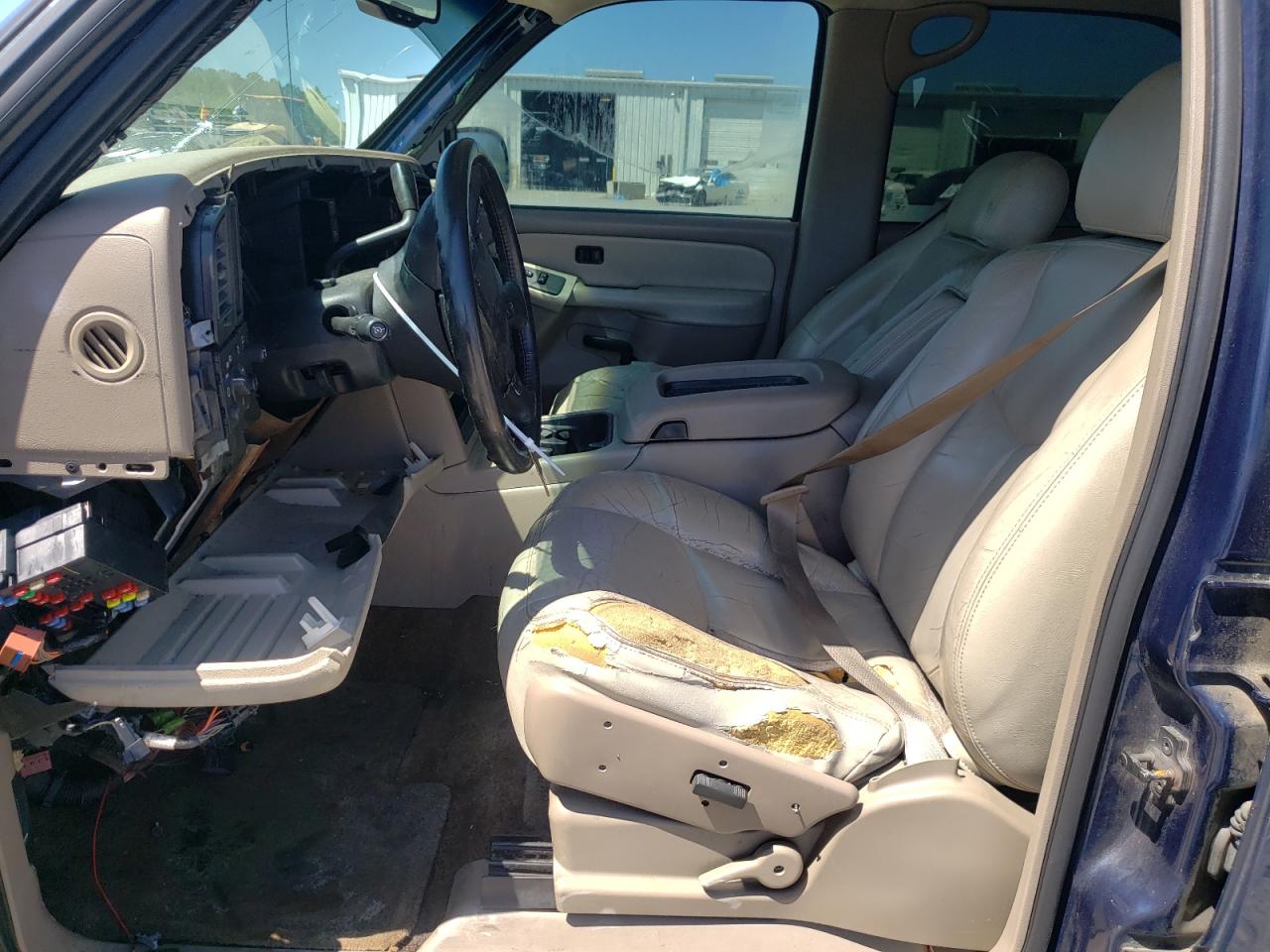 2003 GMC YUKON photo 7