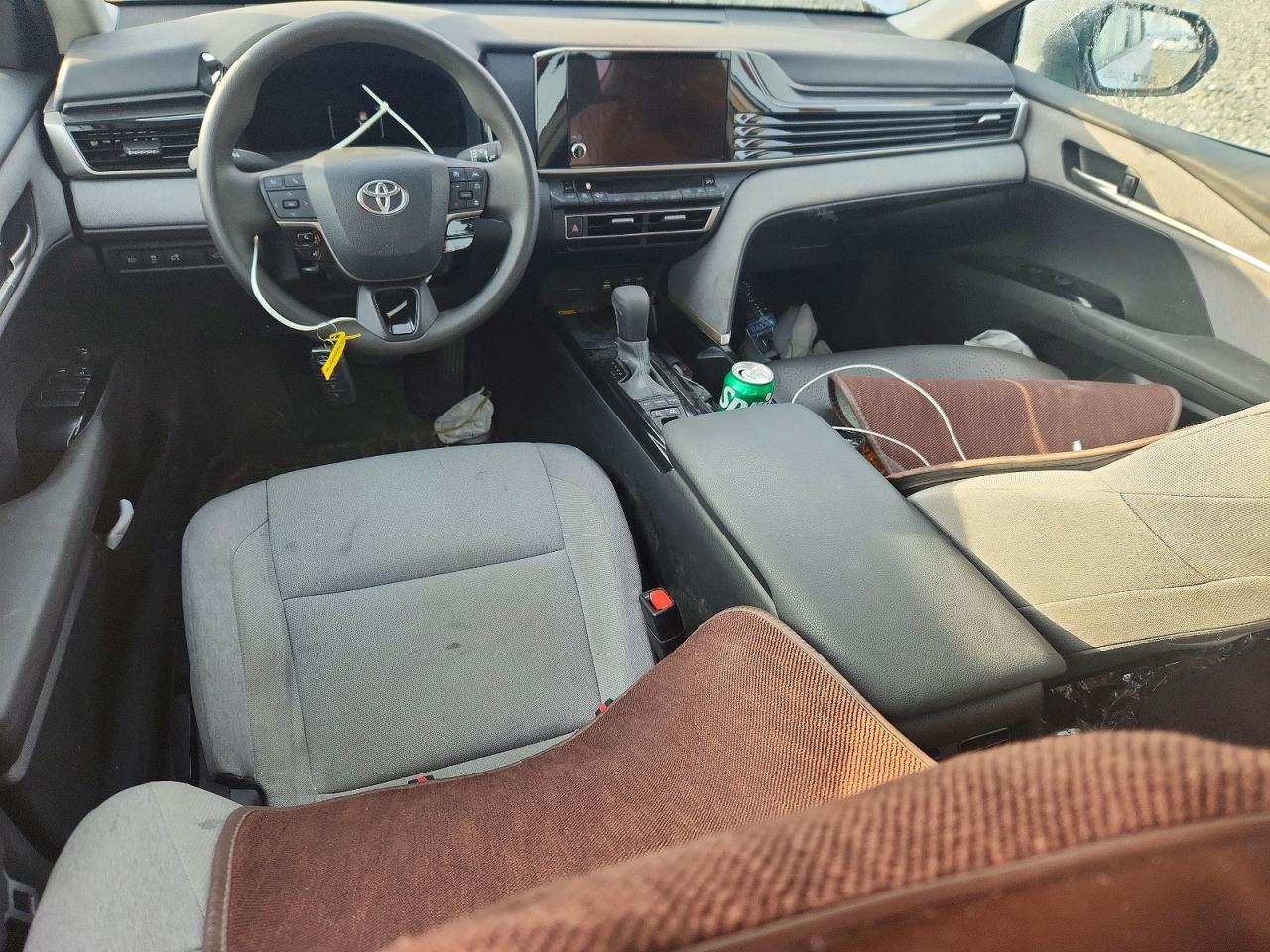 2025 TOYOTA CAMRY photo 8
