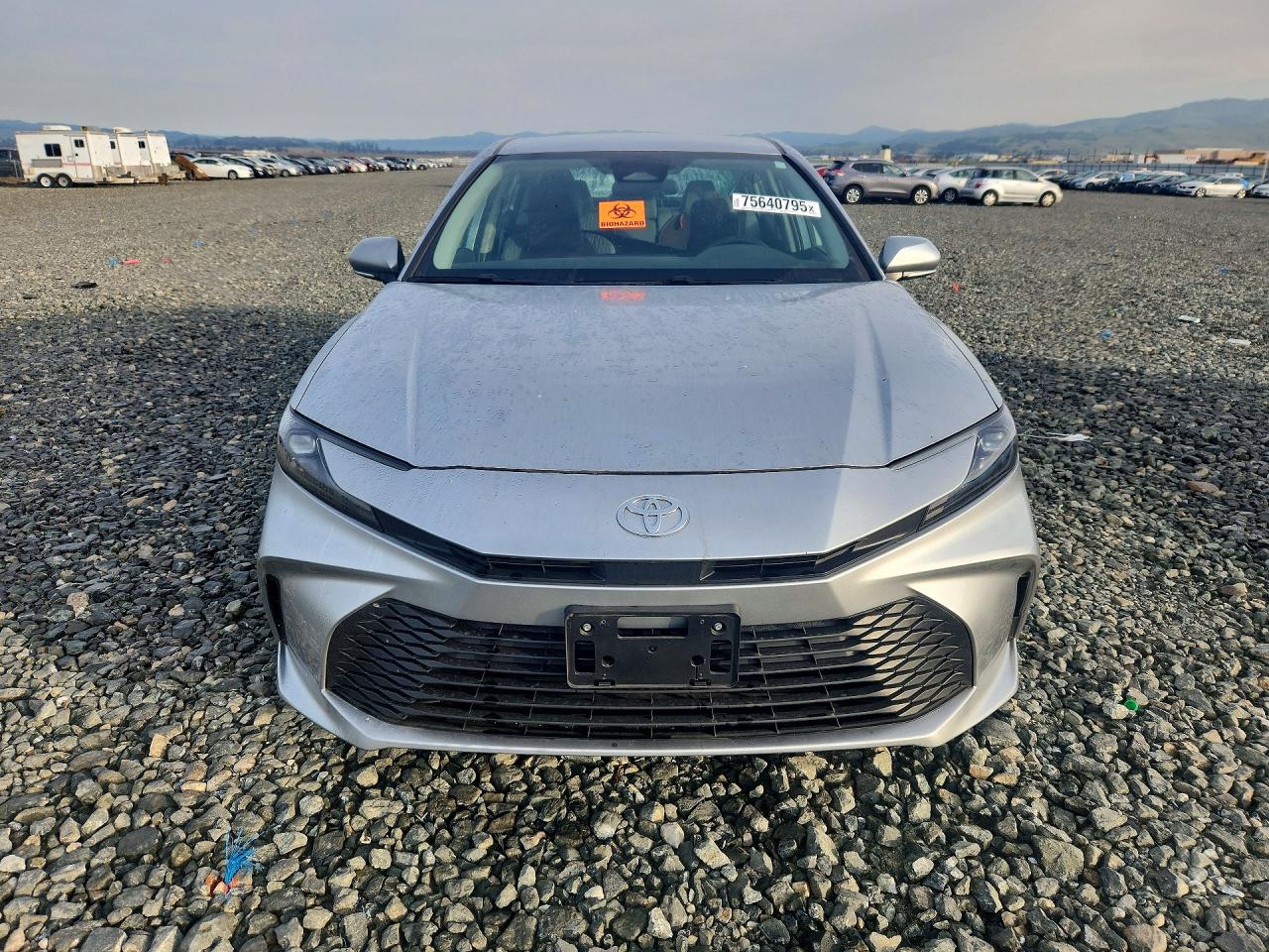 2025 TOYOTA CAMRY photo 5