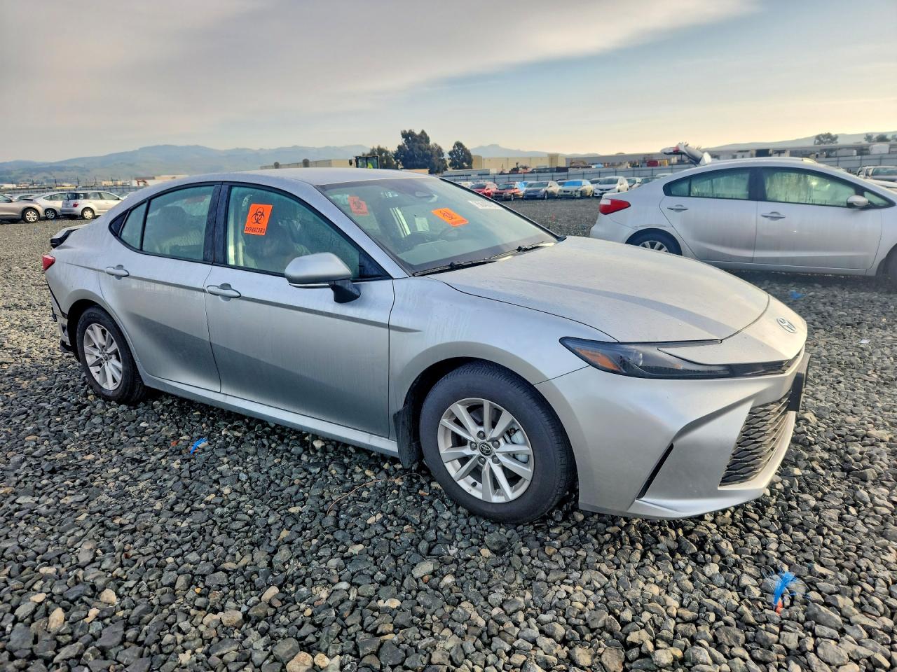2025 TOYOTA CAMRY photo 4