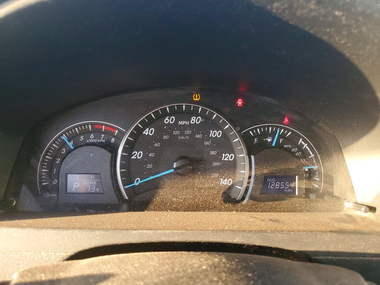2012 TOYOTA CAMRY LE photo 17