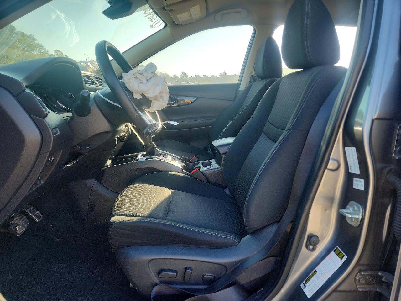 2019 NISSAN ROGUE S photo 19