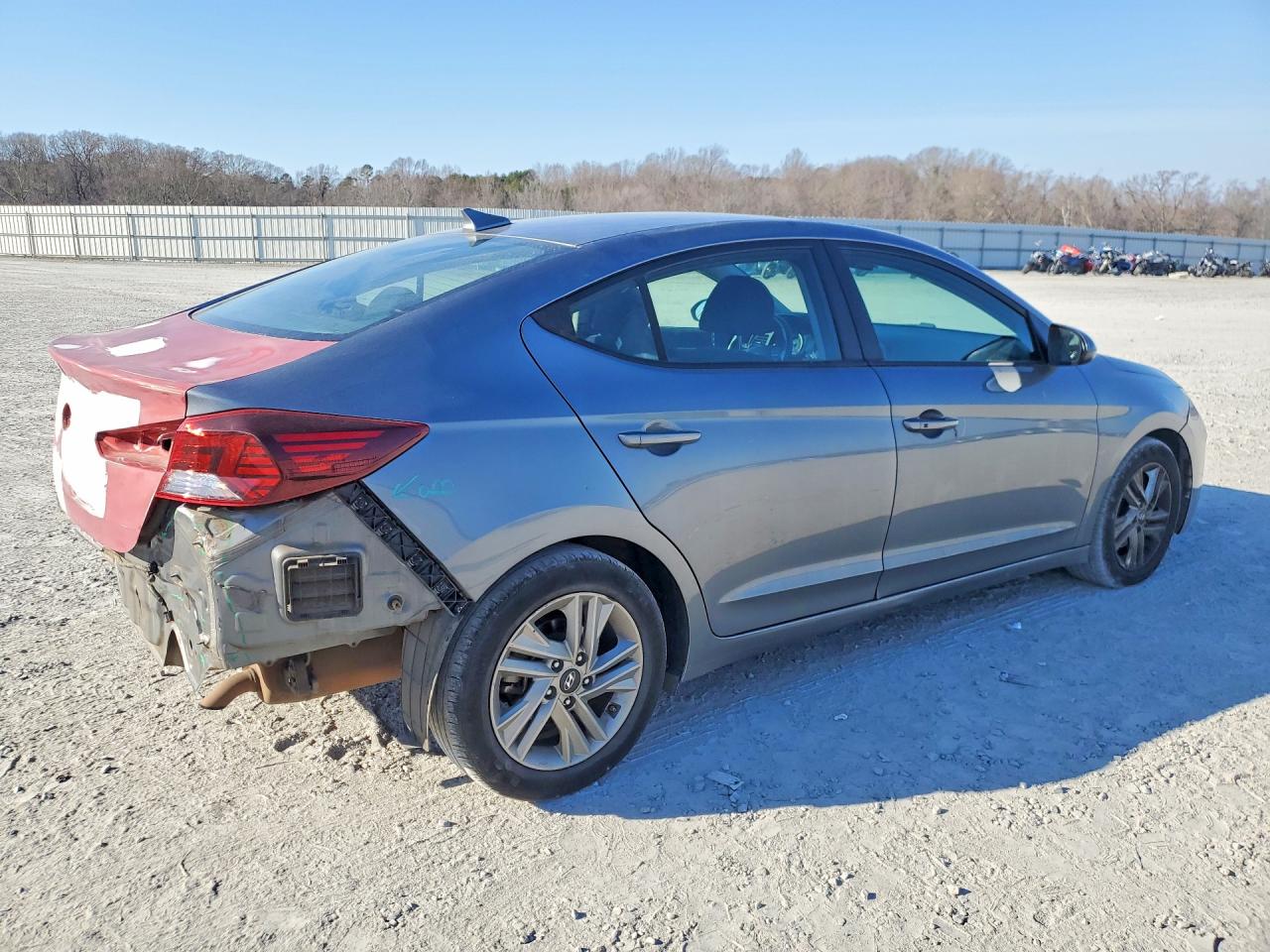 2019 HYUNDAI ELANTRA SEL photo 3