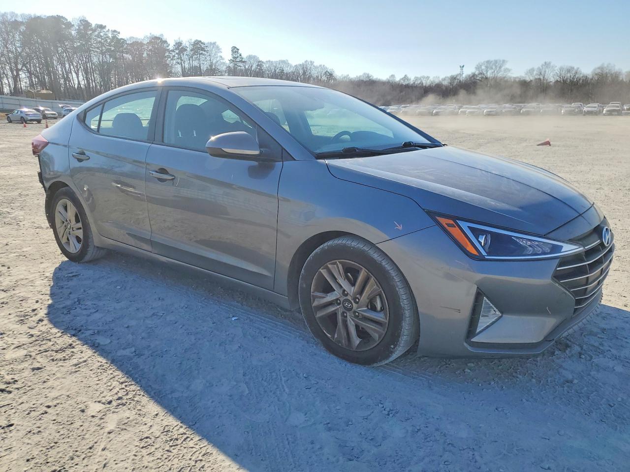 2019 HYUNDAI ELANTRA SEL photo 4