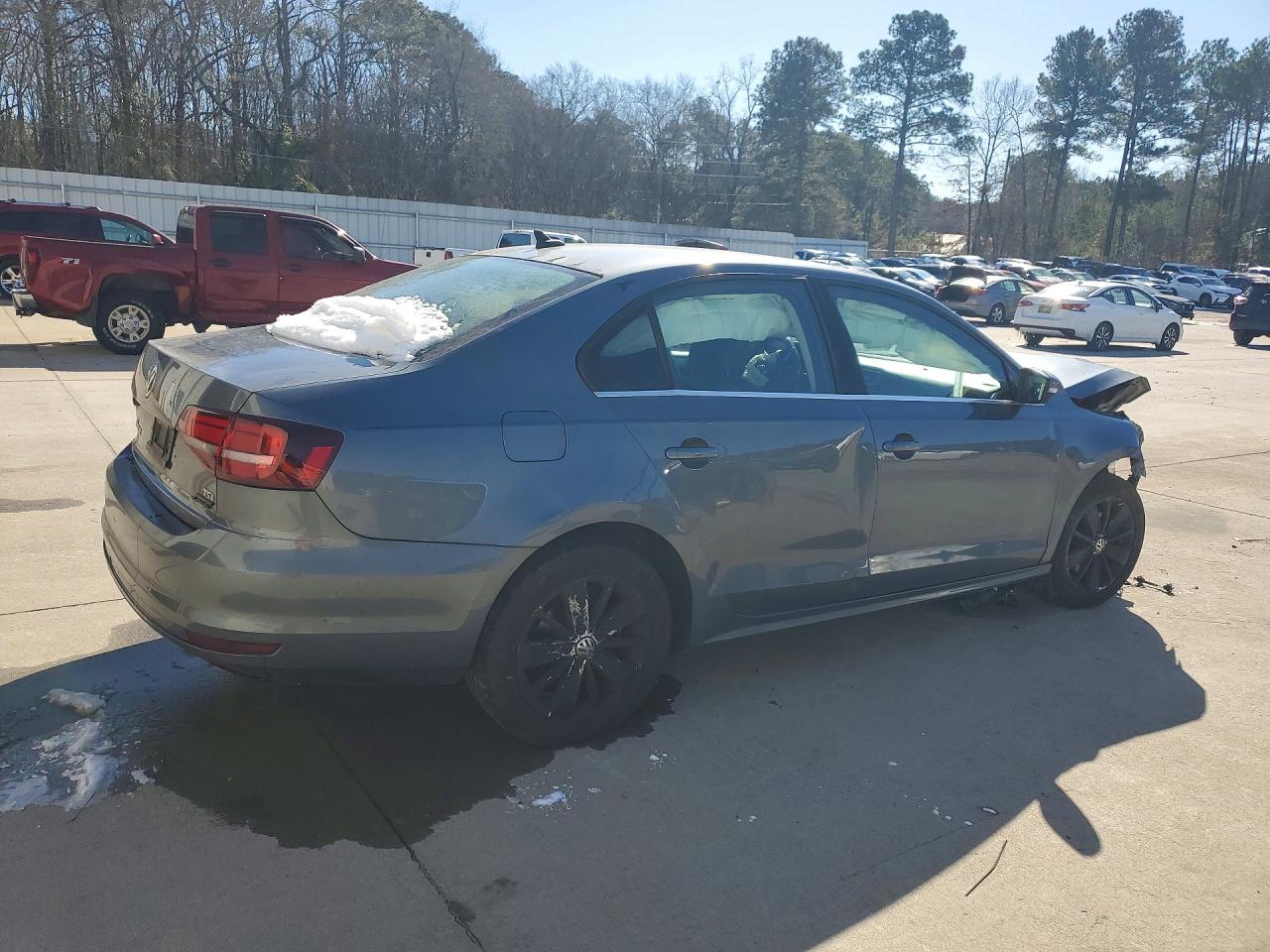 2016 VOLKSWAGEN JETTA SE photo 3