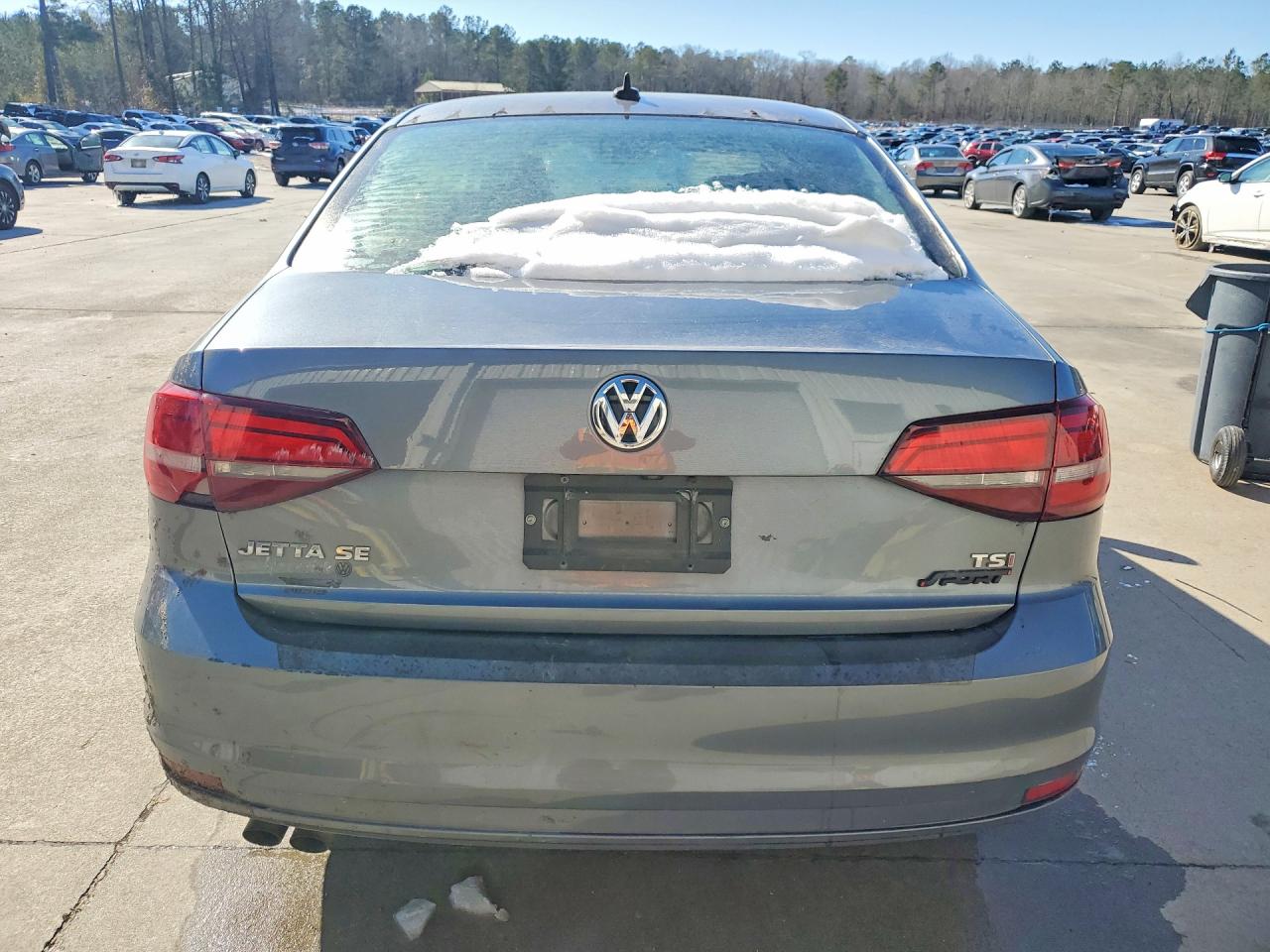 2016 VOLKSWAGEN JETTA SE photo 6