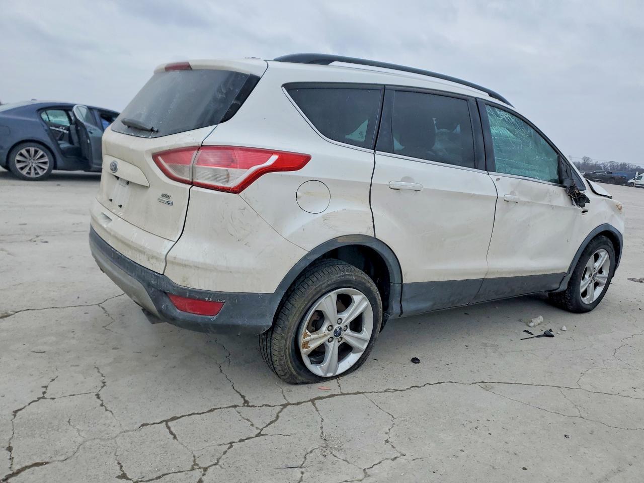 2016 FORD ESCAPE SE photo 3