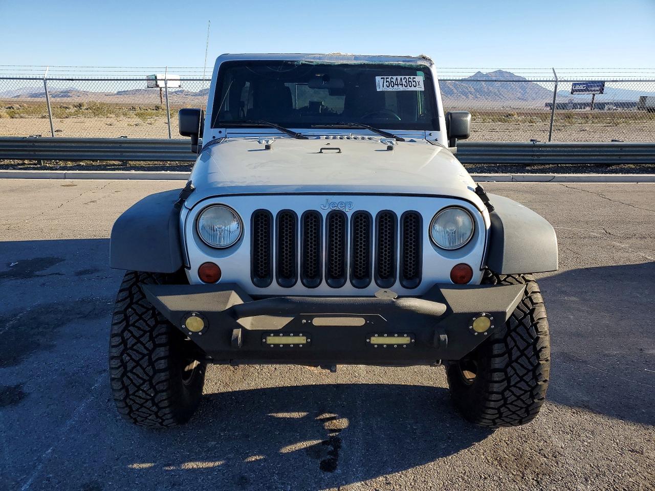 2011 JEEP WRANGLER UNLIMITED SPORT photo 5