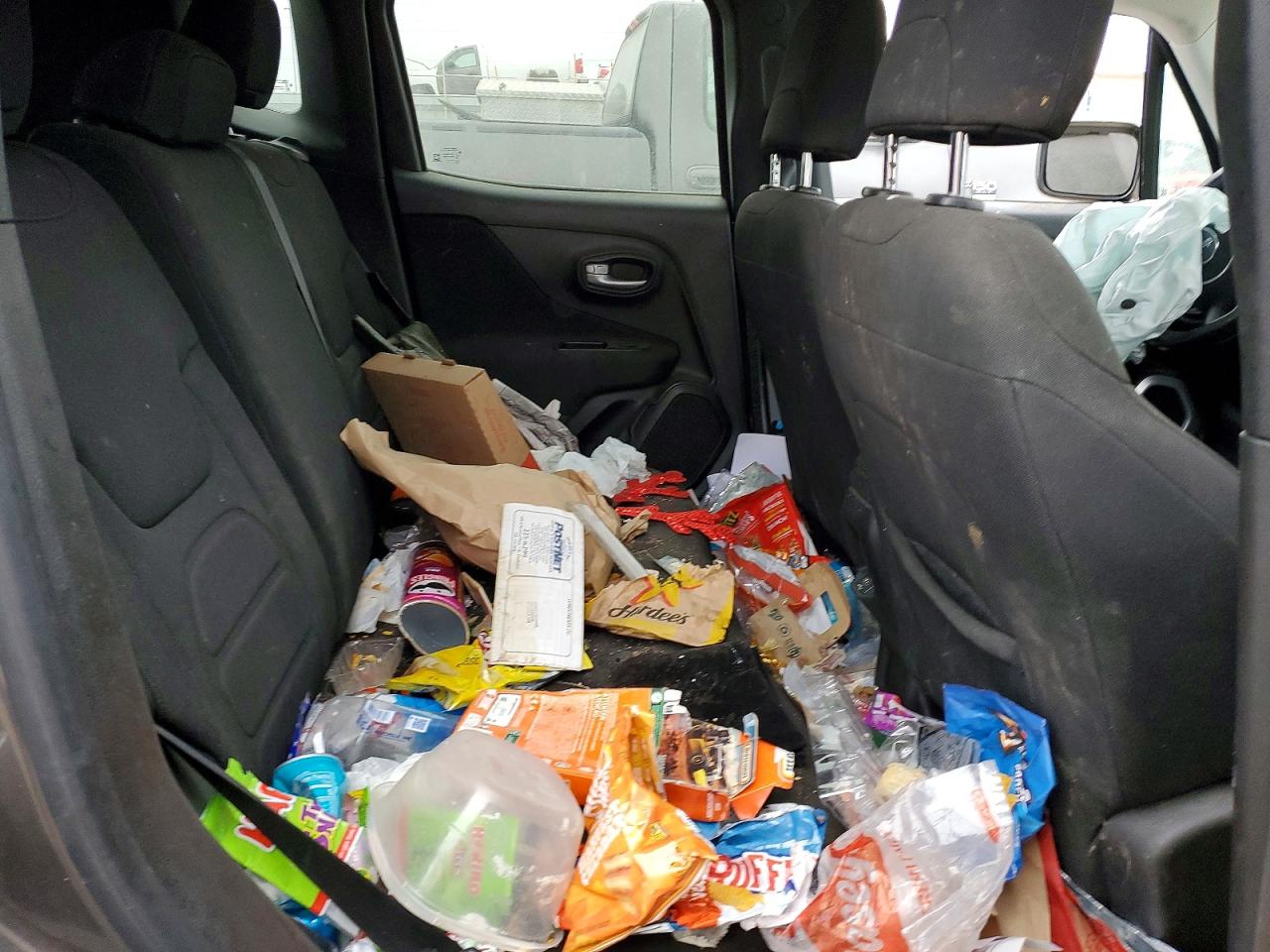 2019 JEEP RENEGADE LATITUDE photo 21