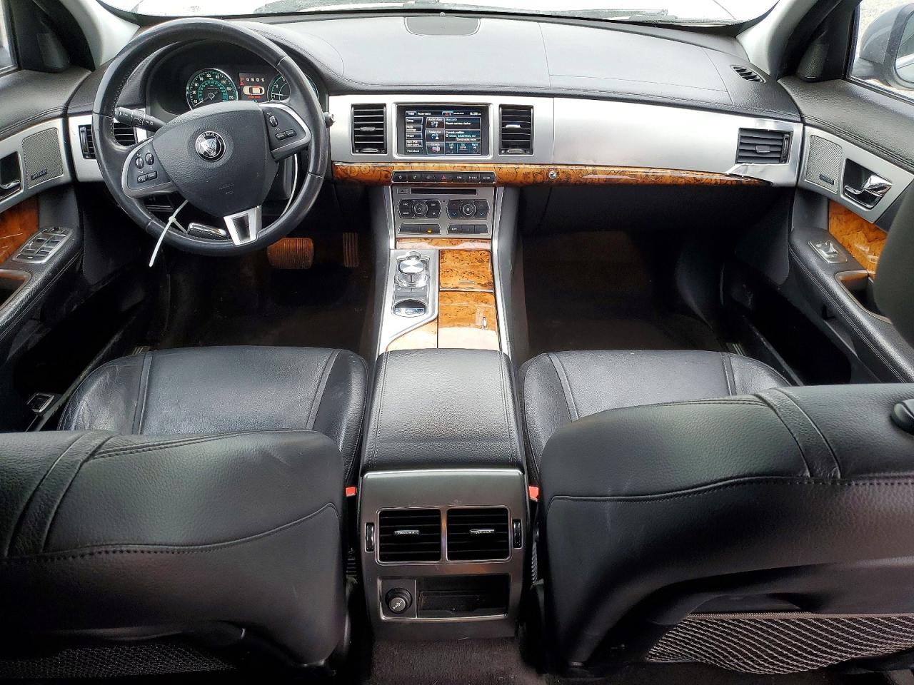 2015 JAGUAR XF 2.0T PREMIUM photo 8