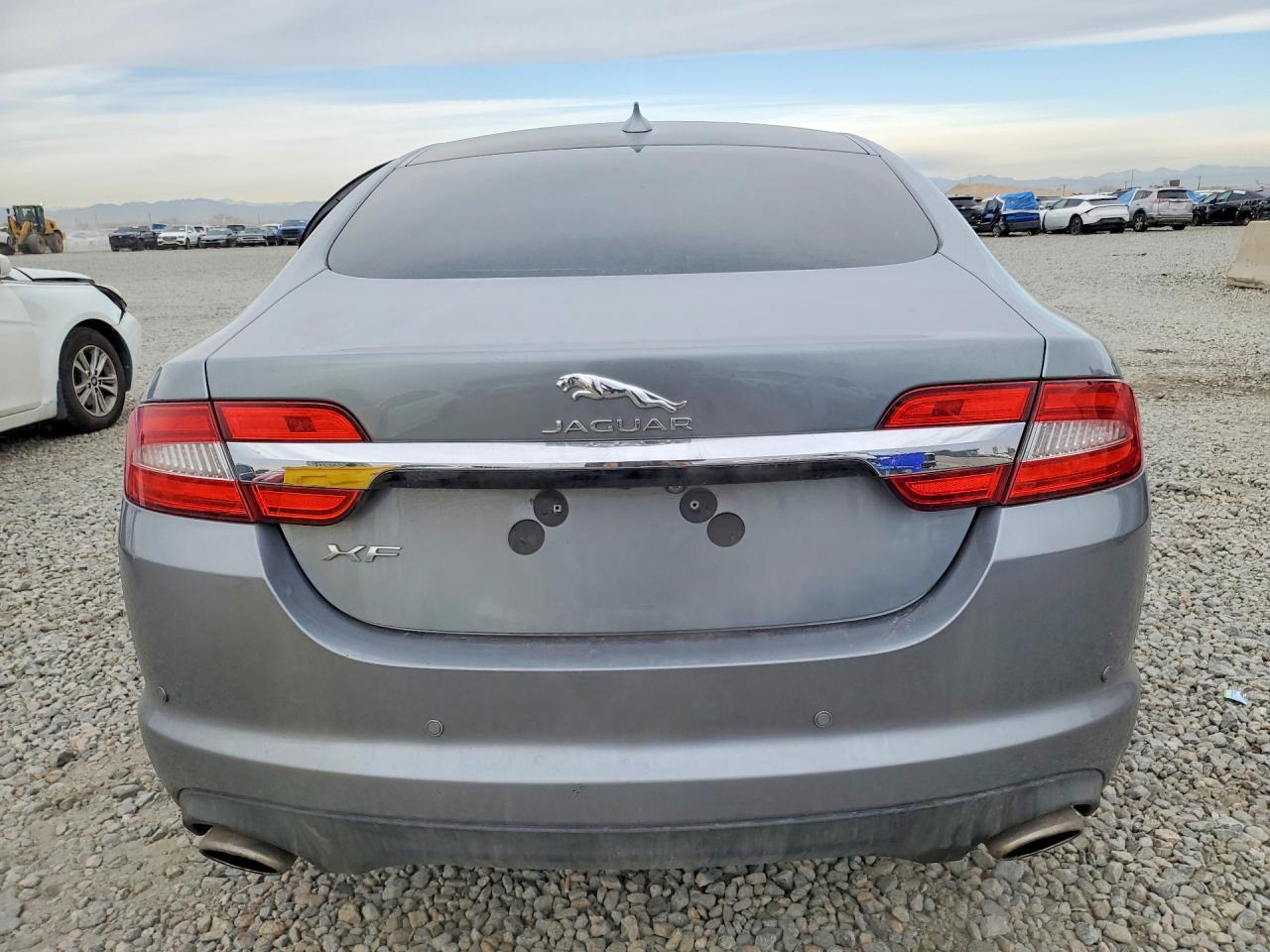 2015 JAGUAR XF 2.0T PREMIUM photo 6