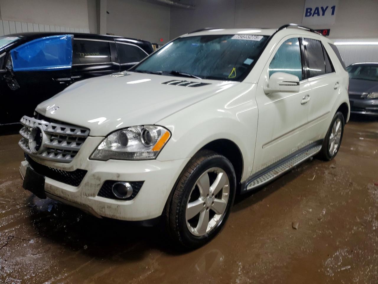 2011 MERCEDES-BENZ ML