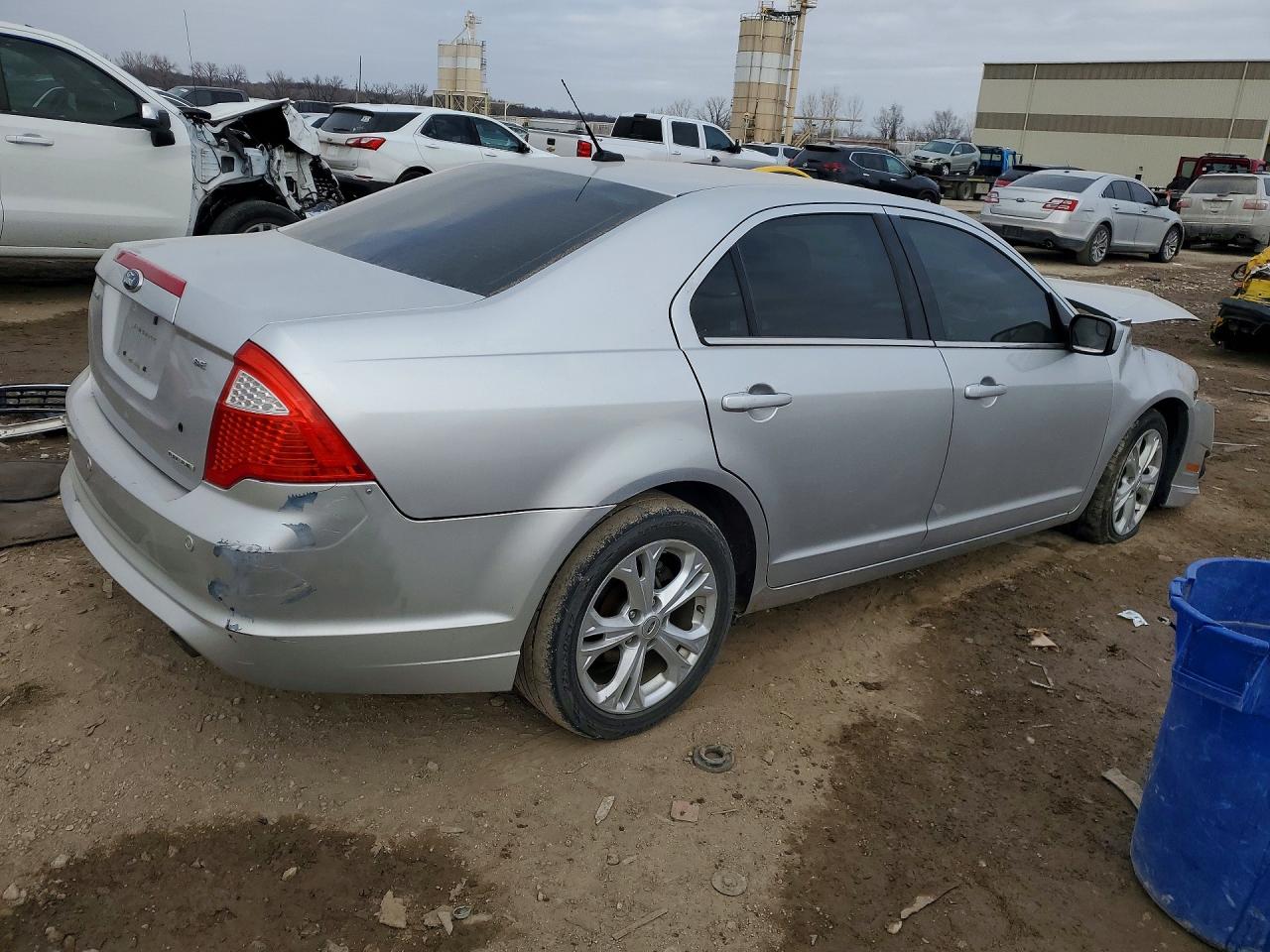 2012 FORD FUSION SE photo 3