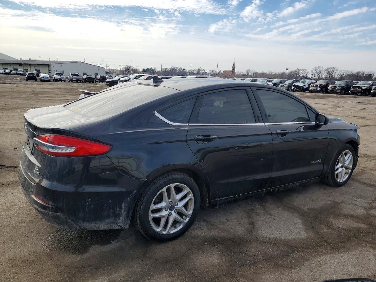 2019 FORD FUSION SE photo 3