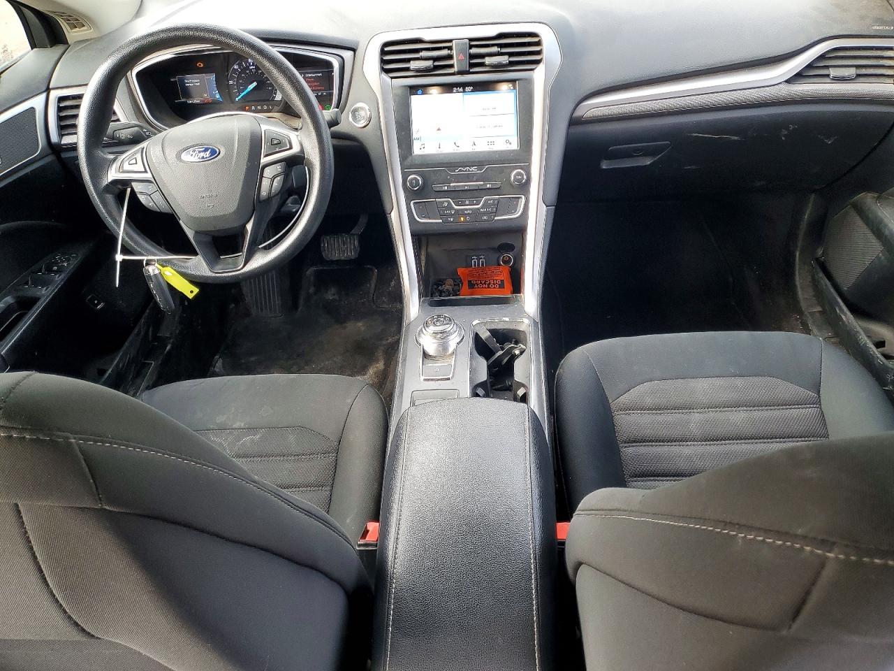 2019 FORD FUSION SE photo 8