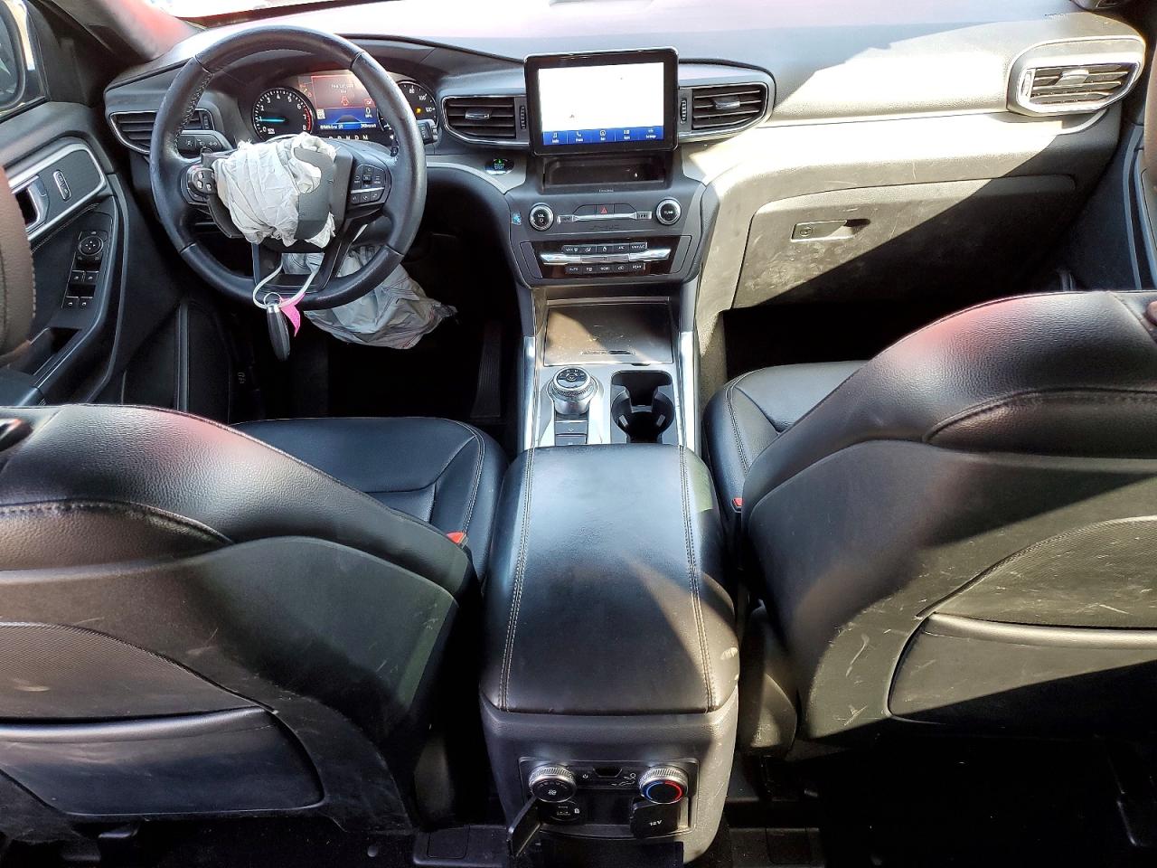 2020 FORD EXPLORER XLT photo 22