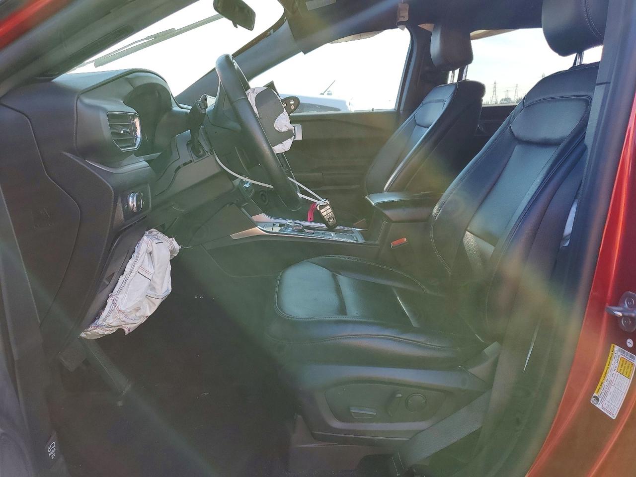 2020 FORD EXPLORER XLT photo 19