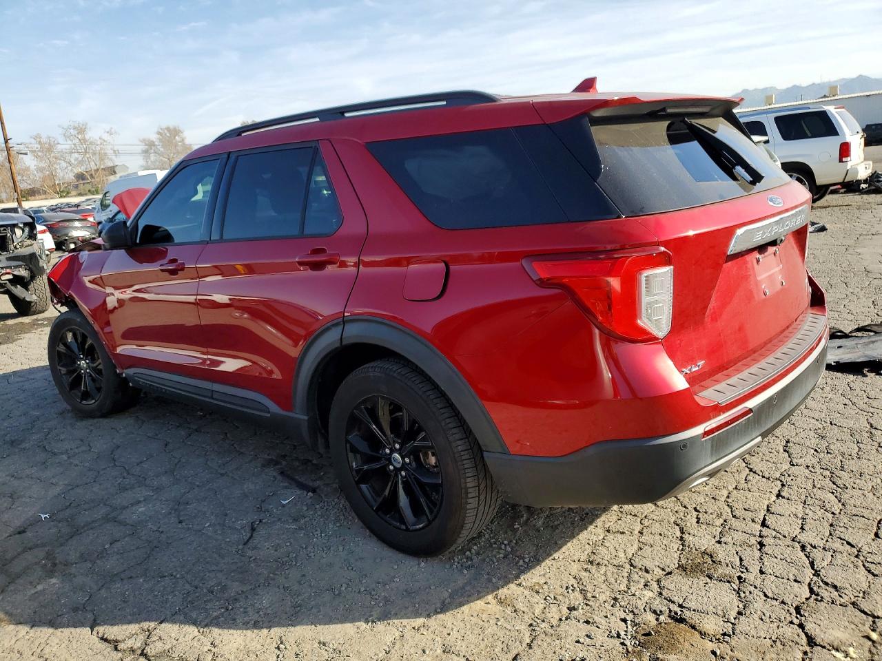 2020 FORD EXPLORER XLT photo 4