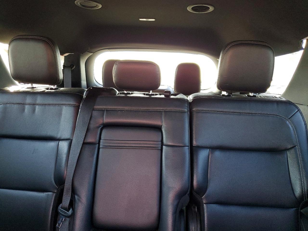 2020 FORD EXPLORER XLT photo 28