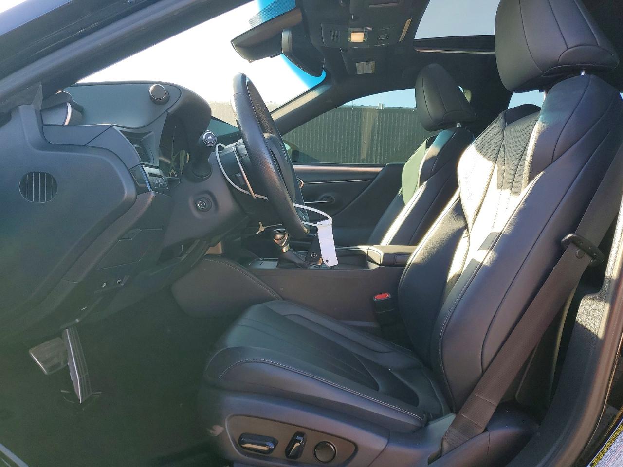 2023 LEXUS ES 300H F SPORT HANDLING photo 7