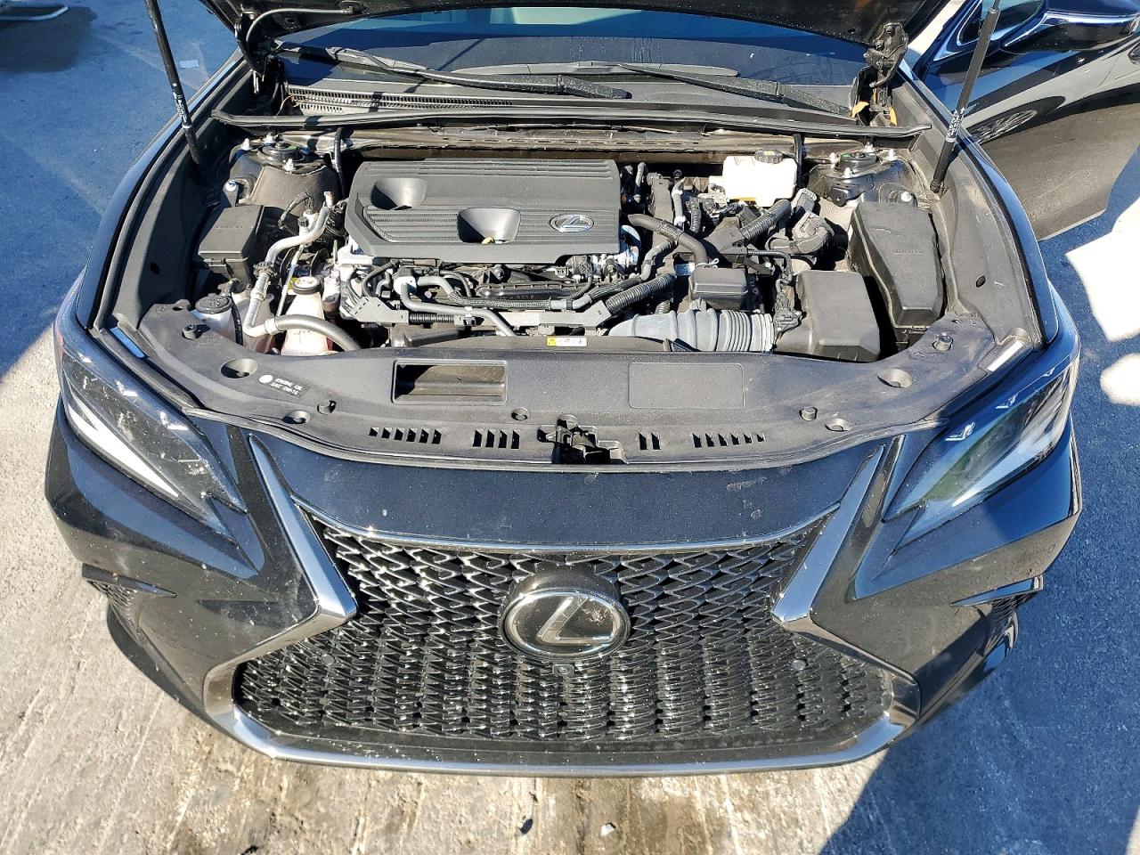 2023 LEXUS ES 300H F SPORT HANDLING photo 11