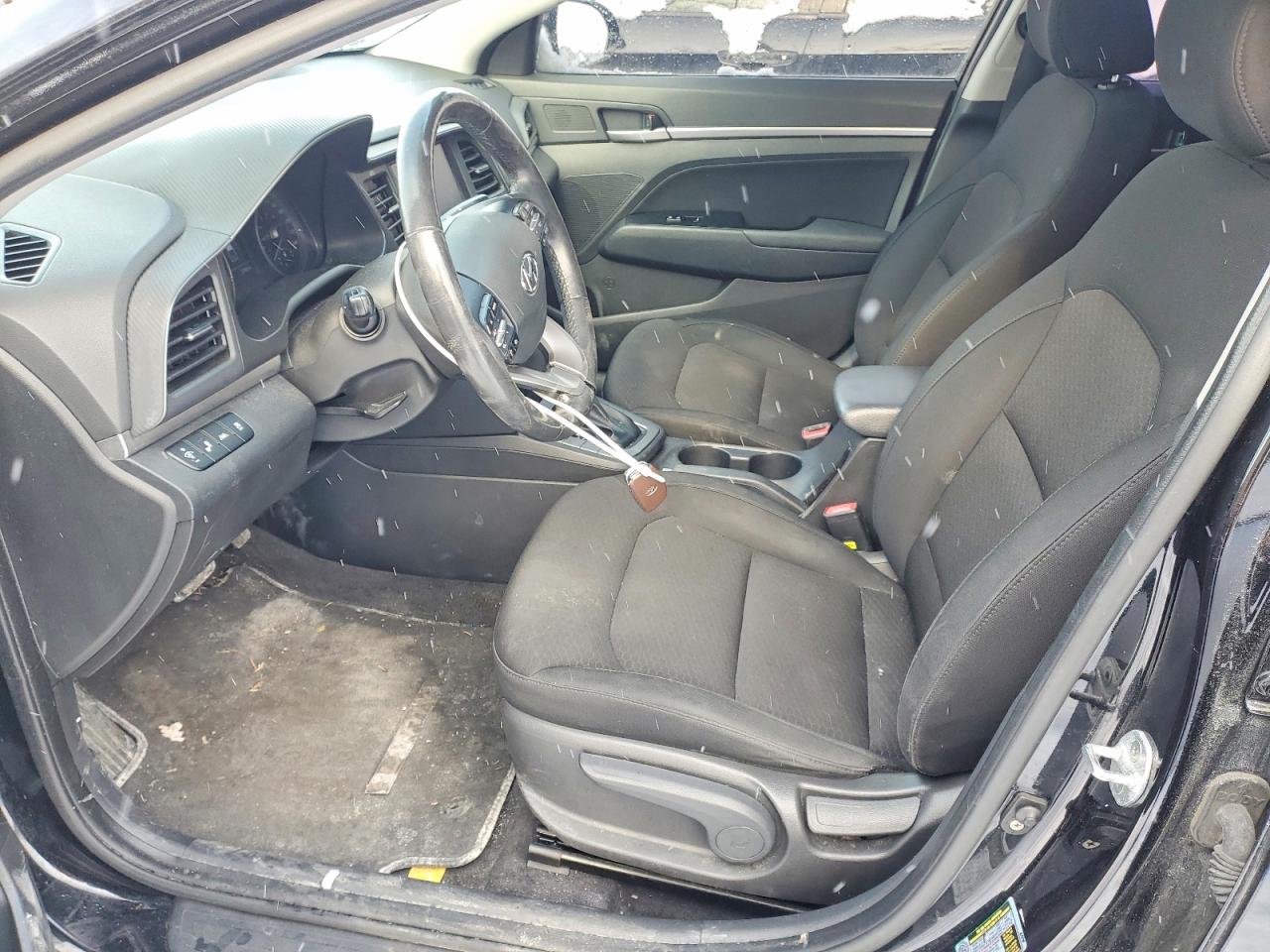 2019 HYUNDAI ELANTRA photo 7