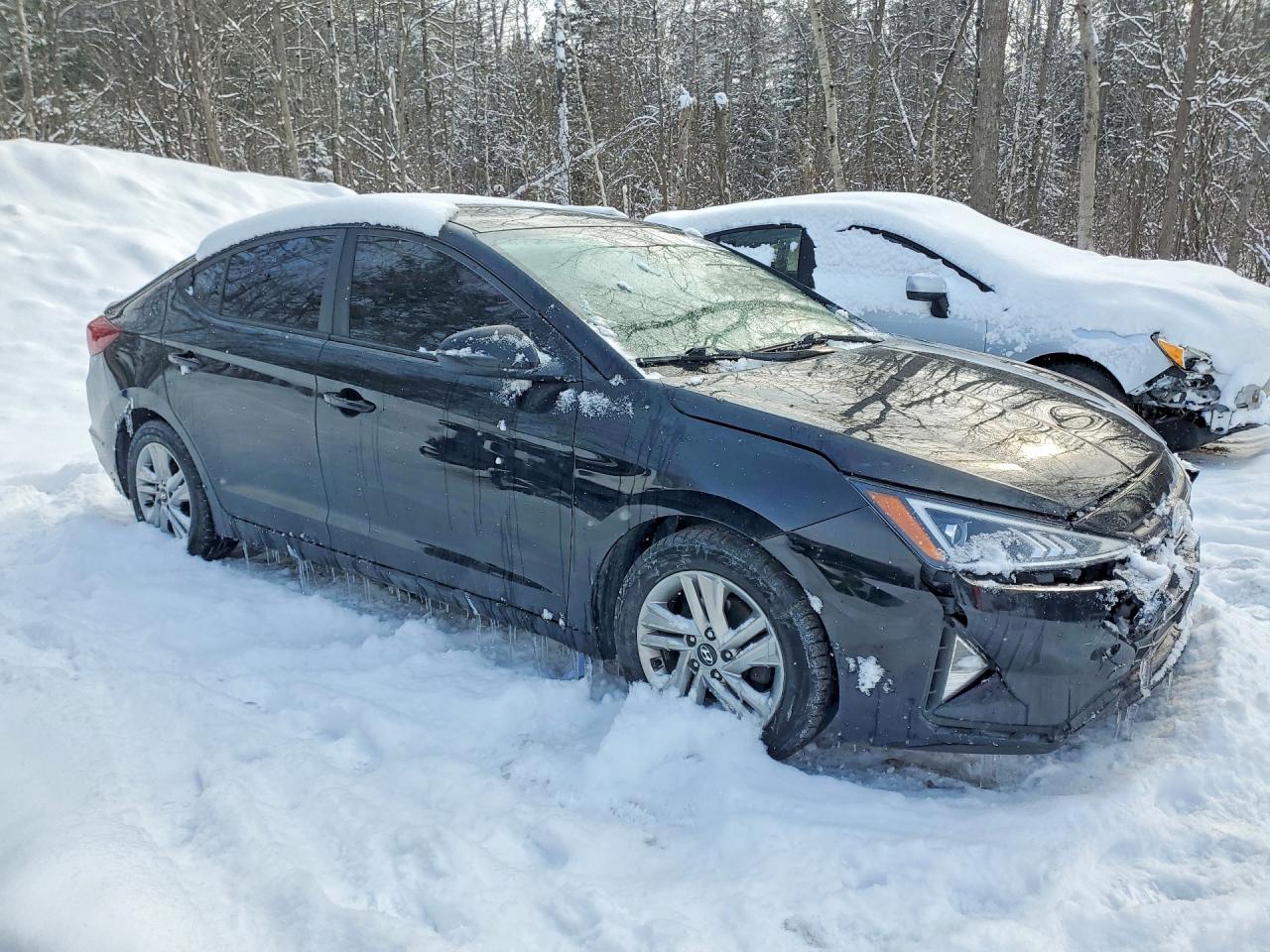 2019 HYUNDAI ELANTRA photo 4