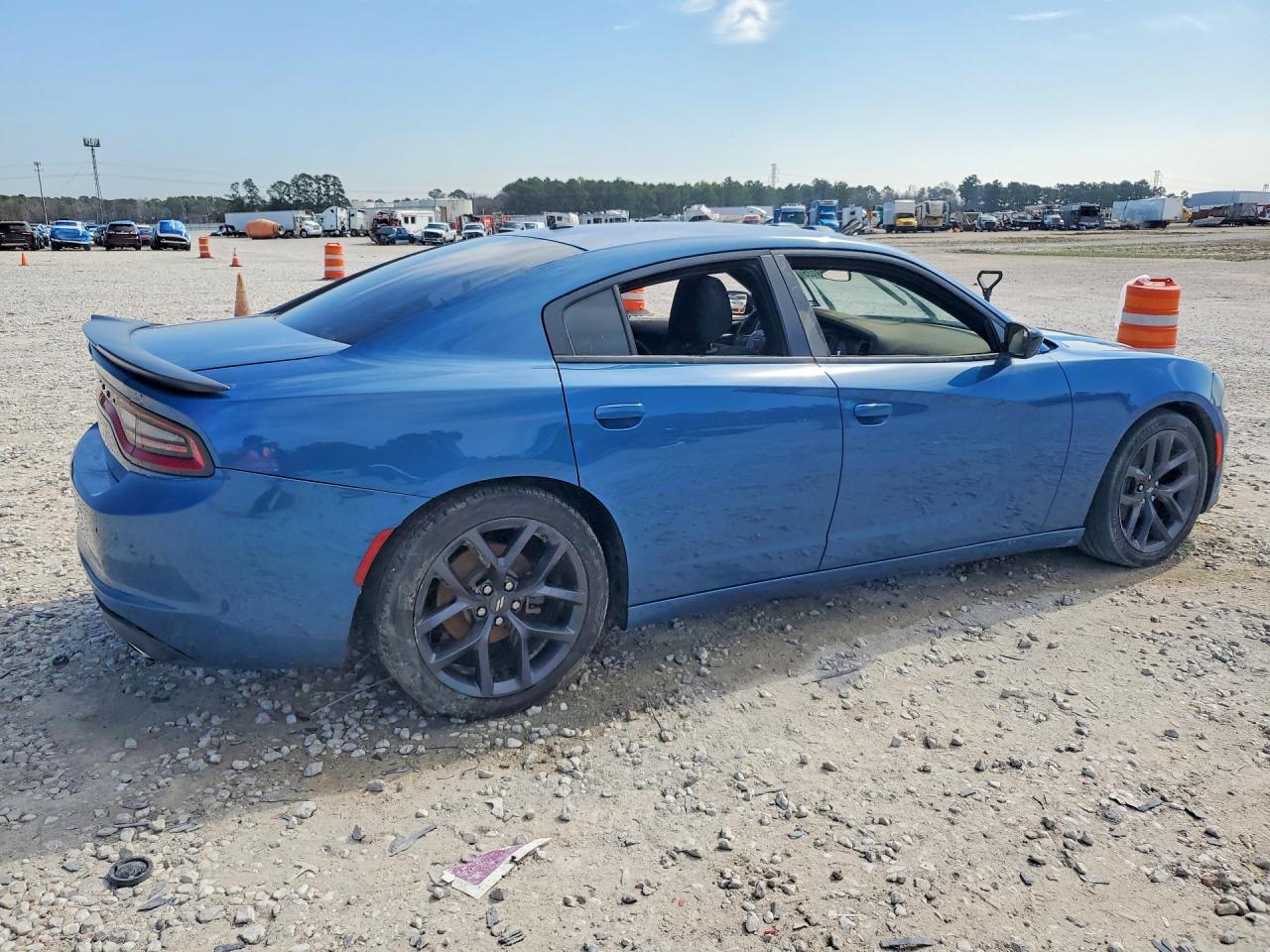 2020 DODGE CHARGER SXT photo 7