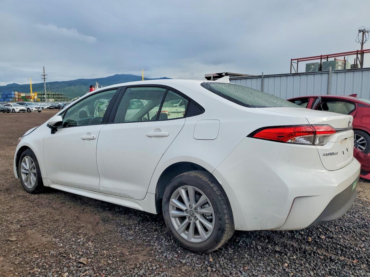 2025 TOYOTA COROLLA LE photo 2