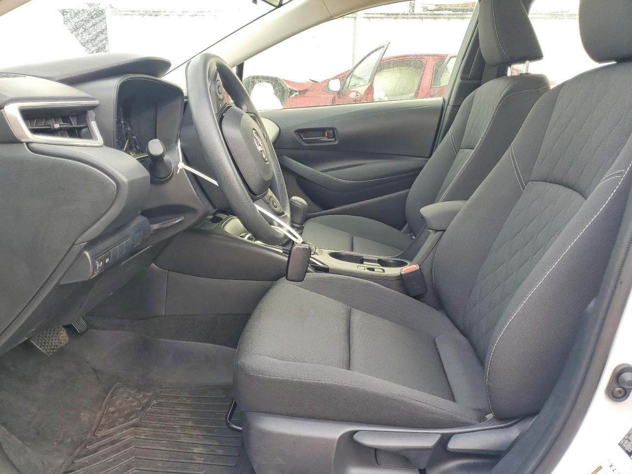 2025 TOYOTA COROLLA LE photo 7