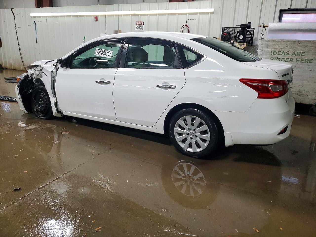2016 NISSAN SENTRA S photo 4