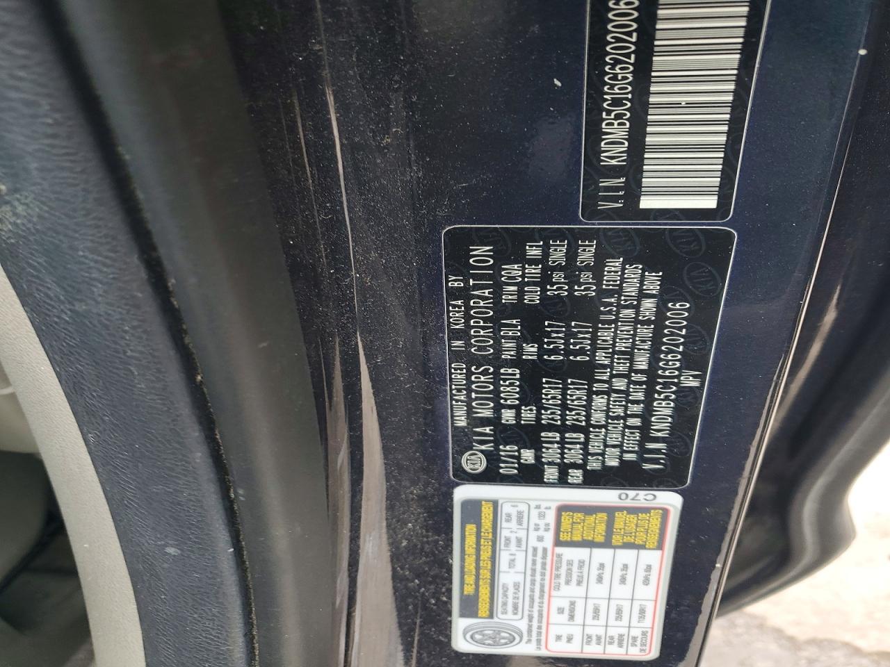 2016 KIA SEDONA LX photo 13